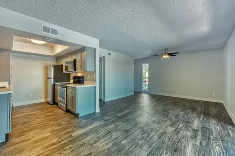 5020 W Thunderbird Rd #180, Glendale, AZ 85306