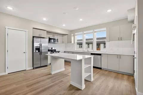 6101 State Highway 303 NE #JS011, Bremerton, WA 98311