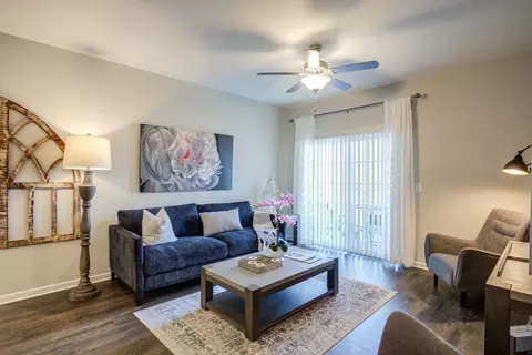 2477 Palomar Cir #M-01, Columbia, TN 38401