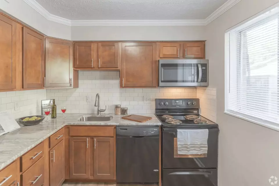  8204 Wooster Pike #8216-A, Cincinnati, OH 45227 photo 2