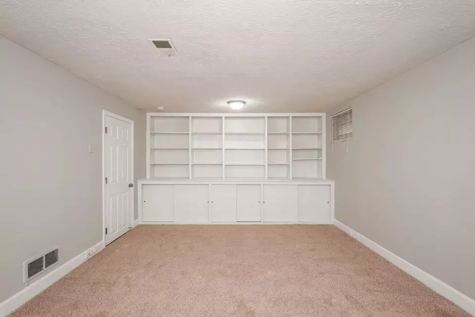  8204 Wooster Pike #8216-A, Cincinnati, OH 45227 photo 11