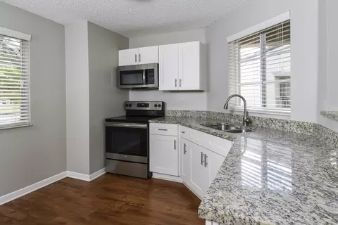 13401 NW 5th St #104, Pembroke Pines, FL 33028