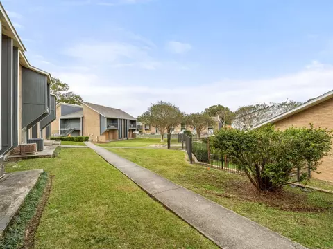 200 Merchants Blvd #49, Lafayette, LA 70508