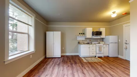 1020 SE 60th Ave #215, Portland, OR 97215