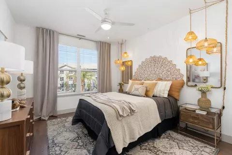 3421 N Freeway Blvd #1212, Sacramento, CA 95834
