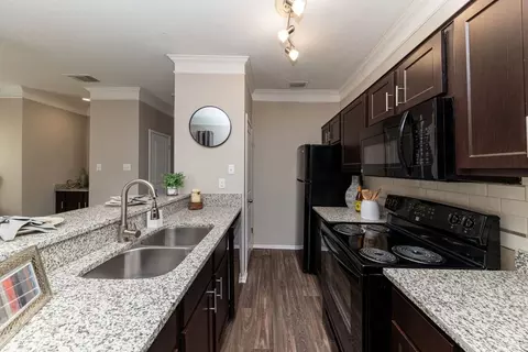 1935 Meadowbrook Dr SE #1204, Huntsville, AL 35803