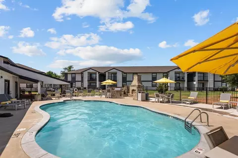 12821 Stratford Dr #166, Oklahoma City, OK 73120