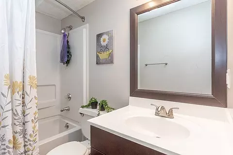 1108 St Andrews Dr #301, Wilmington, NC 28412