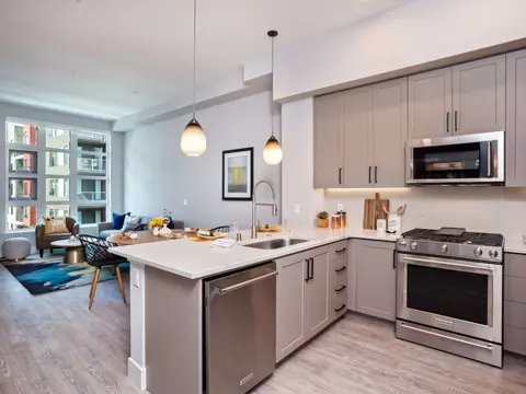 6301 Shellmound St #313, Emeryville, CA 94608
