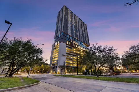 5501 La Branch St #3111, Houston, TX 77004
