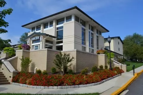 10898 Bucknell Dr #423, Silver Spring, MD 20902