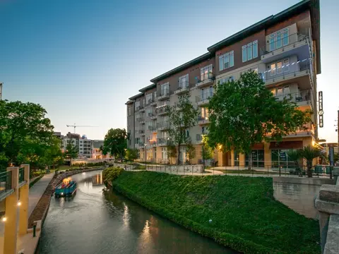 111 W Jones Ave #620, San Antonio, TX 78215