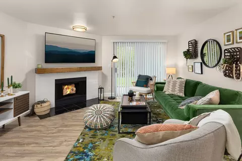 923 112th St SW #01-D206, Everett, WA 98204