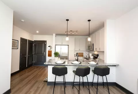 425 W Trade St #707, Charlotte, NC 28202