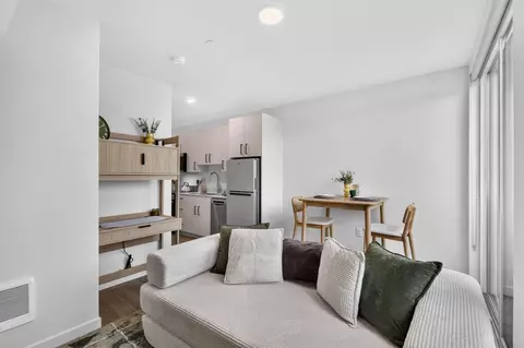 4001 S Willow St #510, Seattle, WA 98118