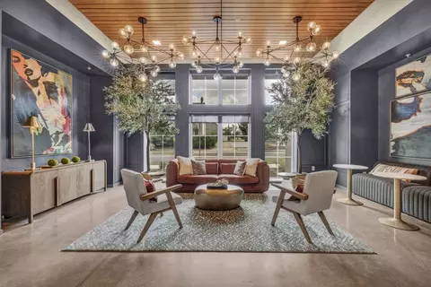 303 E Sixth Ave #250, Columbus, OH 43201