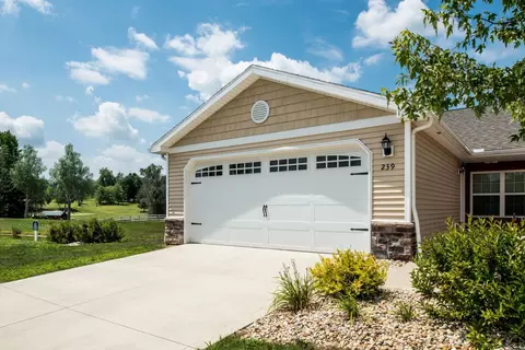 211 Redwood Dr #328, Johnstown, OH 43031