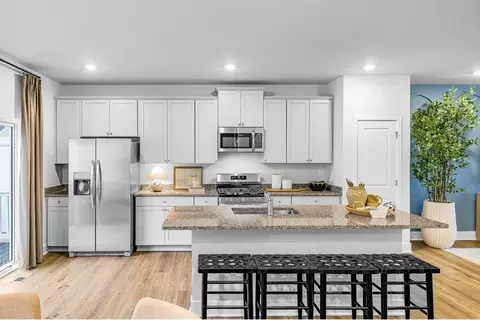 1827 Hidden Dale Rd #3-1806, Windsor Mill, MD 21244