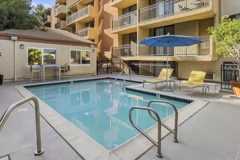 535 Gayley Ave #204, Los Angeles, CA 90024