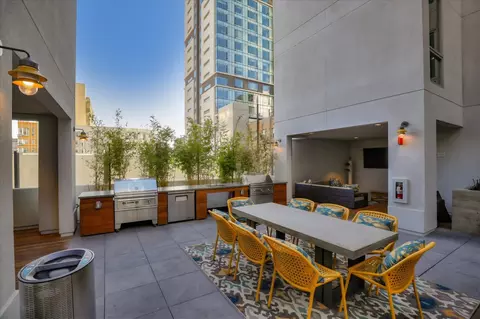 1889 Harrison St #637, Oakland, CA 94612