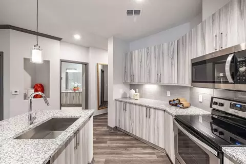 12501 Honore Ave #208, Sarasota, FL 34238