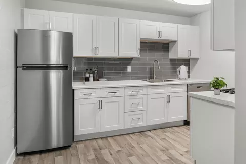 2025 W Indian School Rd #305, Phoenix, AZ 85015