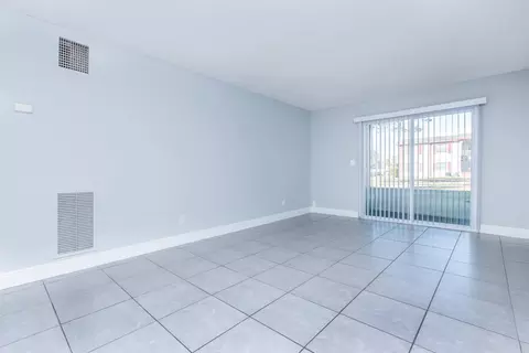 11312 N 15th St #01 - 1403-11, Tampa, FL 33612