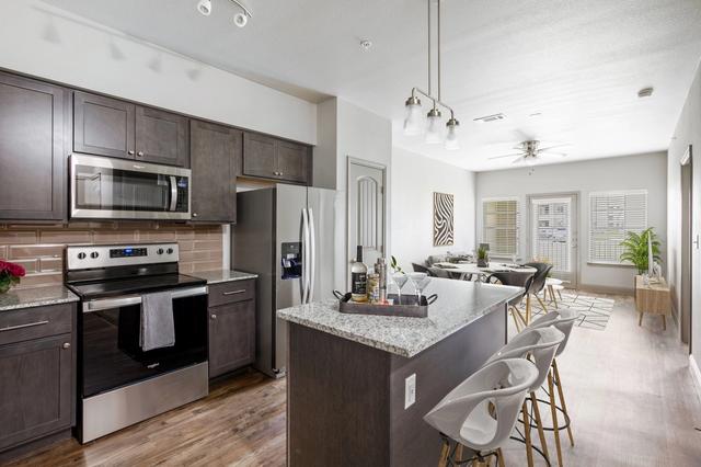 1650 Candler Dr #15104, Burleson, TX 76028