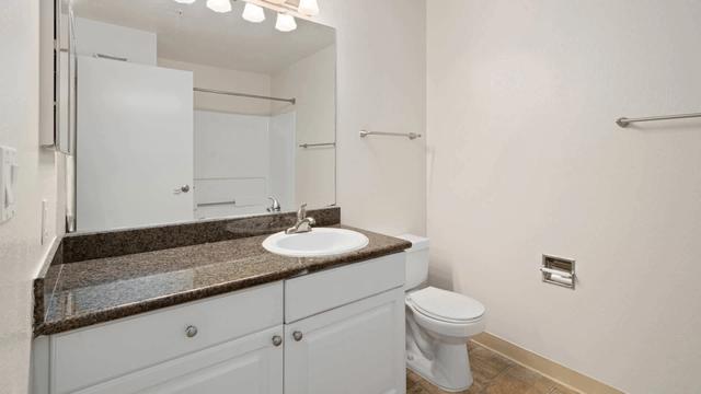 6401 Shellmound St #7414, Emeryville, CA 94608