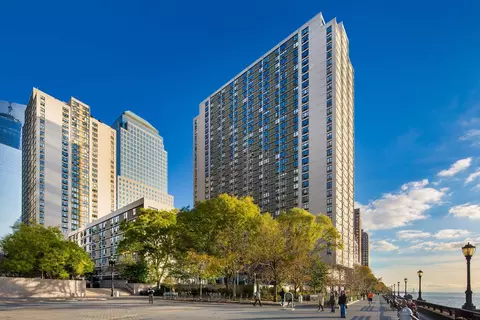 389 S End Ave #25L, New York, NY 10280