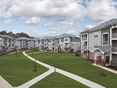 100 Roberts Lake Cir #103-107, Arden, NC 28704