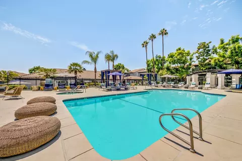 5059 Quail Run Rd #207, Riverside, CA 92507