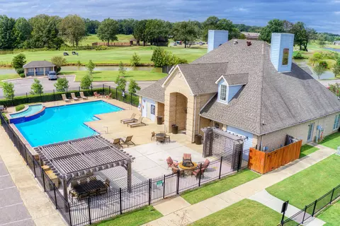 8786 N Creek Blvd #2010, Southaven, MS 38671