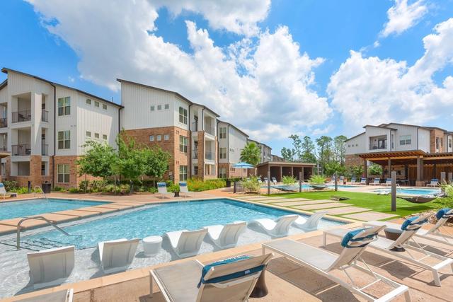 15500 Middlebrook Dr #18107, Houston, TX 77058