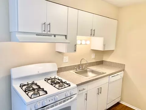 1920 Orchard Crest St #2479, Utica, MI 48317