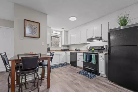 421 Jefferson St #700-725, Kernersville, NC 27284
