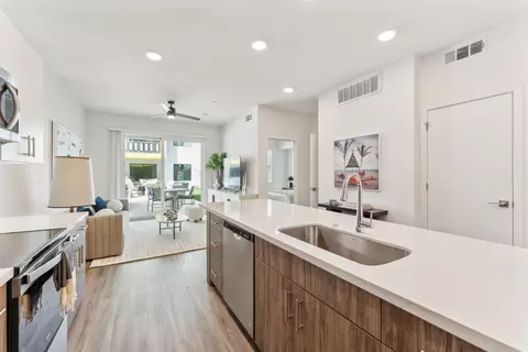 2058 E Apache Blvd #2017, Tempe, AZ 85281 photo 2