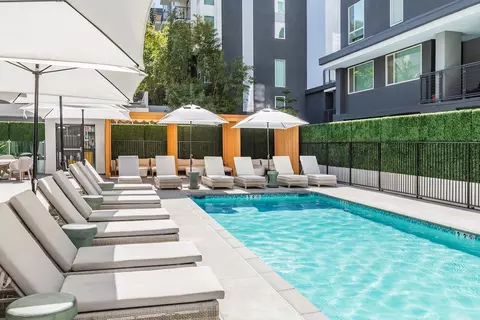 1120 W 6th St #2604, Los Angeles, CA 90017