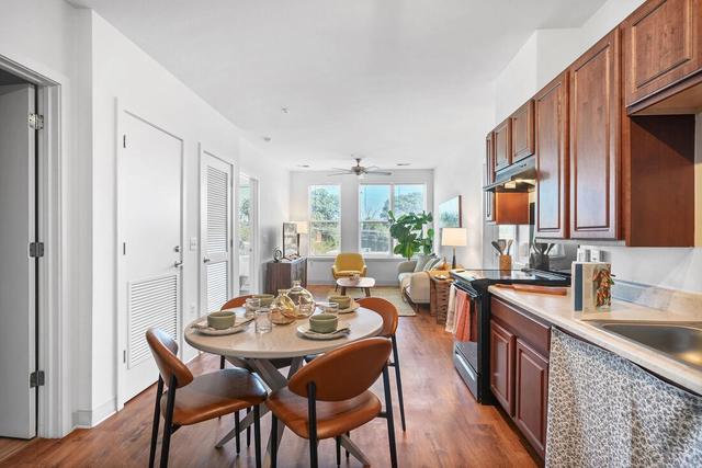 4001 S Capitol St SW #1-310, Washington, DC 20032