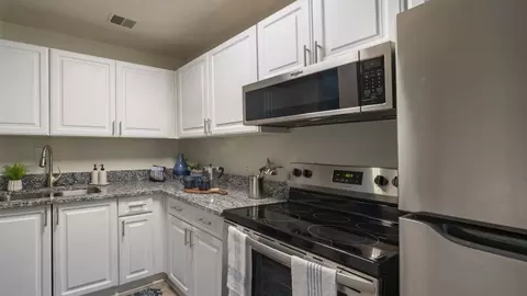 3200 Oakwood Village Ln #3252B, Chamblee, GA 30341