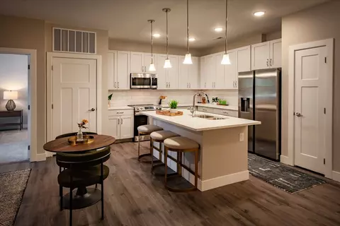 523 S Madison Ave #E310, Greenwood, IN 46142