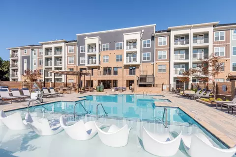 2421 Landmark Dr #2228, Raleigh, NC 27607