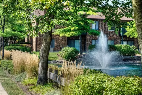4233 N Bloomington Ave #4249-102, Arlington Heights, IL 60004