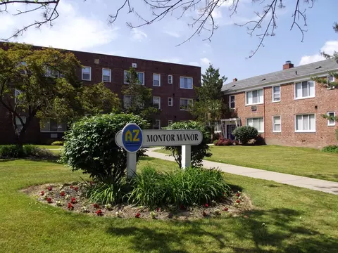 14214 Cedar Rd #209W, University Heights, OH 44118