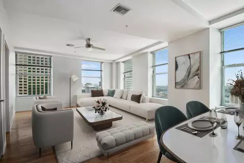 909 Gravier St #2302, New Orleans, LA 70112
