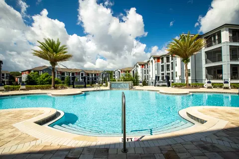 100 Integra Dunes Cir #01-402, Deland, FL 32724