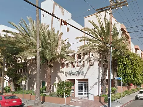 1200 N Mansfield Ave #301, Los Angeles, CA 90038