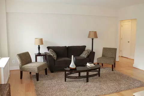 2745 29th St NW #318, Washington, DC 20008