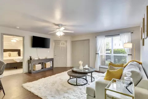 1088 Park Plz #4-413, Austin, TX 78753