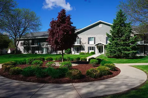 33 Oakbridge Ct #9, Madison, WI 53717